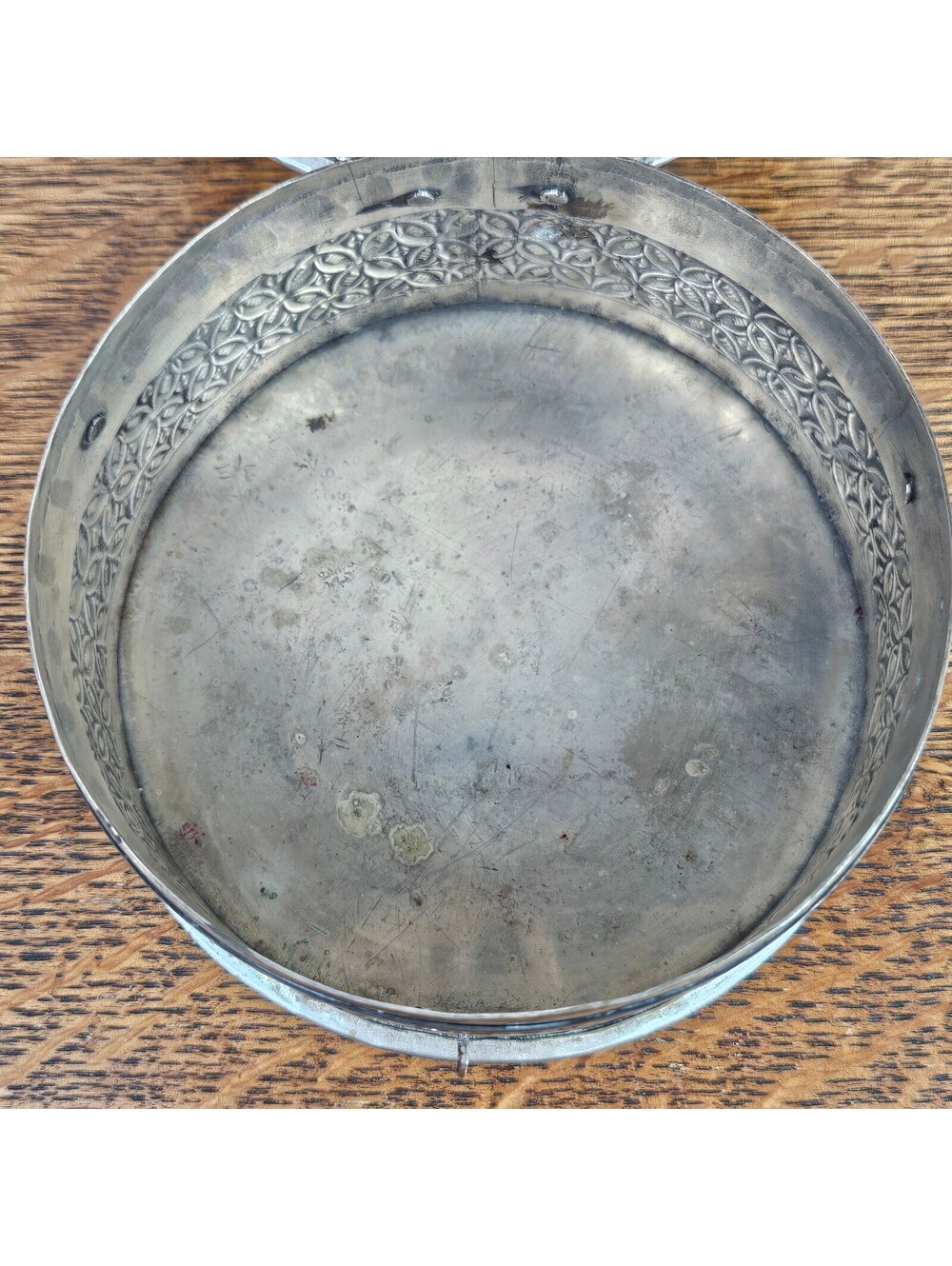 Vintage India Embossed Round Locking Jewelry Trinket Box 5" - Picture 5 of 15